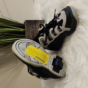 Air skate shoe. Size 10